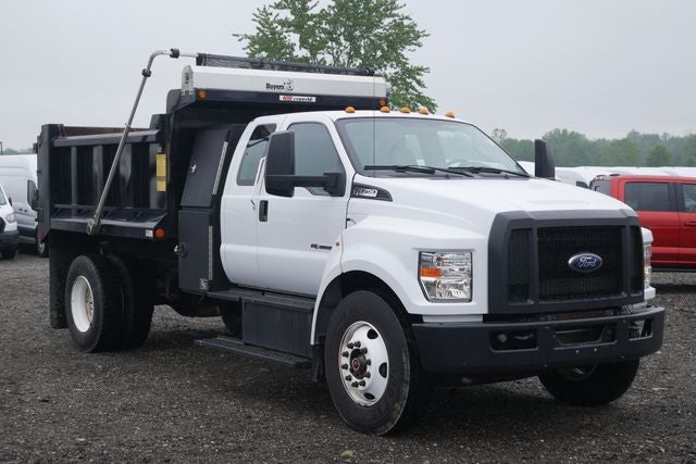2018 Ford F-750SD — rear three-quarter view