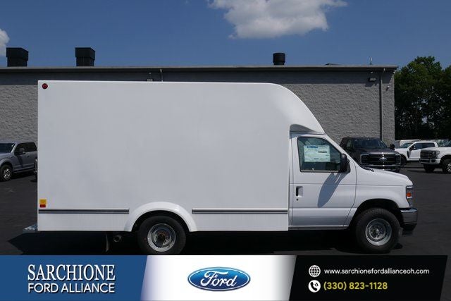2026 Ford E-350SD Base SRW w/Aerocell CW Body in Oxford White — front three-quarter view