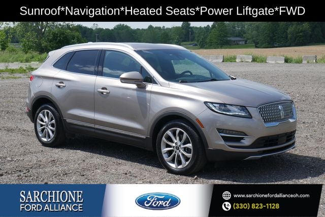 2019 Lincoln MKC Select in Iced Mocha Metallic — front three-quarter view